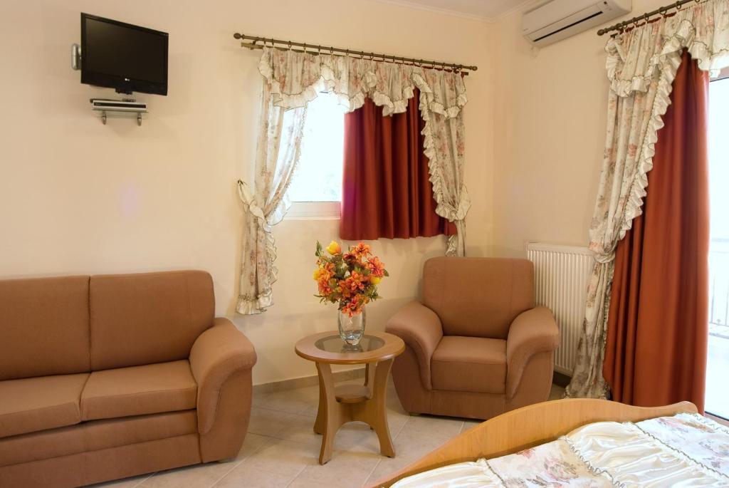 Nancy Aparthotel Agios Andreas (Messenia)